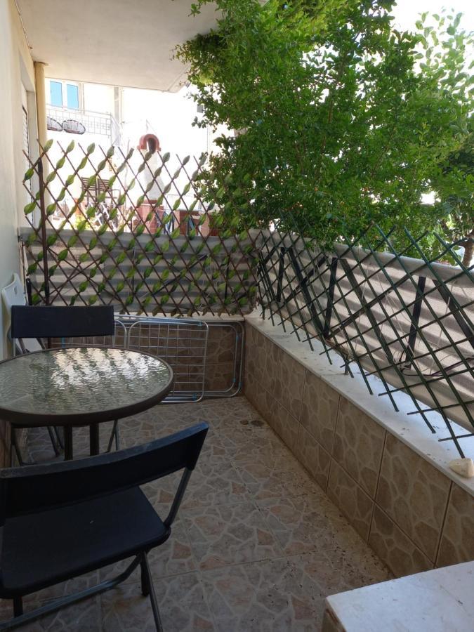 Peramos Apartments Néa Péramos Kültér fotó