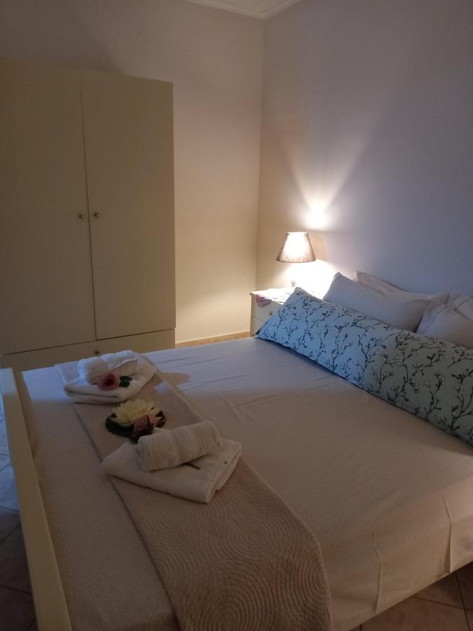 Peramos Apartments Néa Péramos Kültér fotó